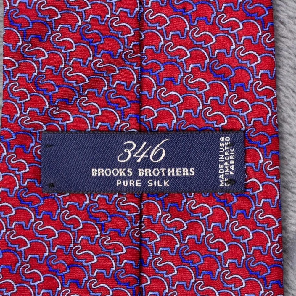 Brooks Brothers Mens Red Elephant Silk Necktie Novelty Pattern Made in USA‎